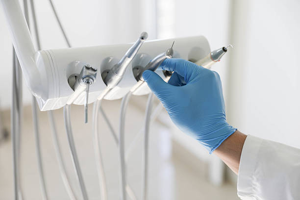 Professional Emergency Dentist technician working in Allison, IA